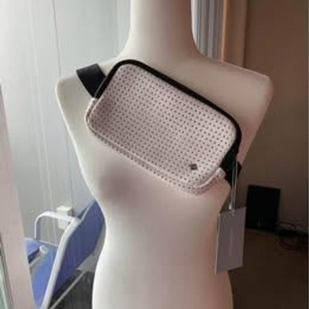 Antonio Melani Active All-Around Waist Bag Fanny Pack - New with Tags - White - Picture 9 of 9